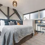 아파트 Cosy Mezzanine Centre
