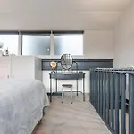 Cosy Mezzanine Centre Apartment Leeds (West Yorkshire)