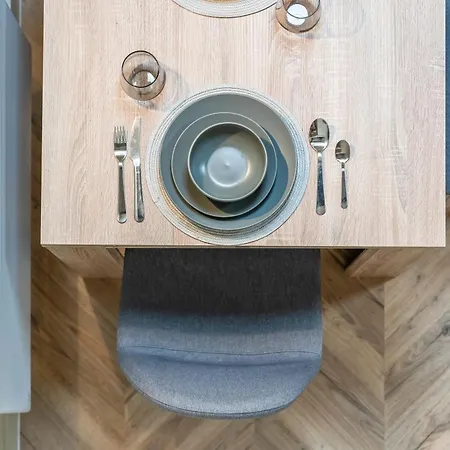 Cosy Mezzanine Centre * Leeds (West Yorkshire)