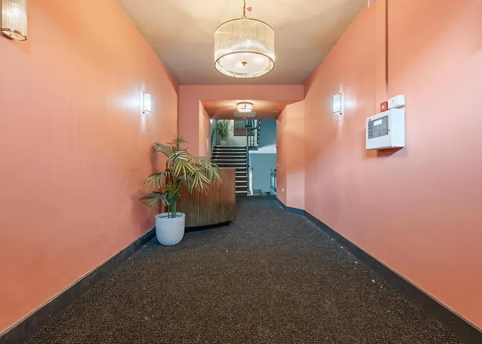 Cosy Mezzanine Centre 아파트 *