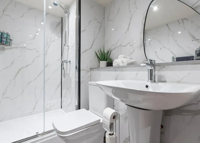 Cosy Mezzanine Centre 리즈