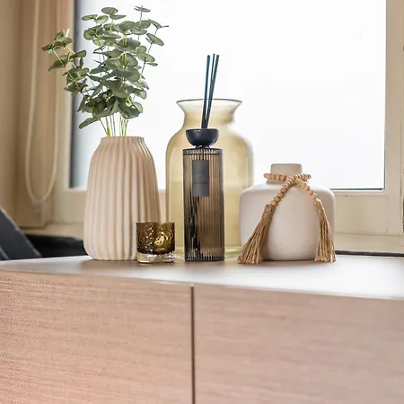 Cosy Mezzanine Centre